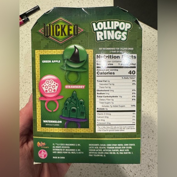 Wicked Lollipop Rings Limited Edition Elphaba Hat, Glinda’s Crown,& Emerald City - Picture 2 of 7